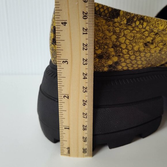 Katy Perry yellow and gray snakeskin chunky platform loafers size 8.5 - Picture 9 of 12